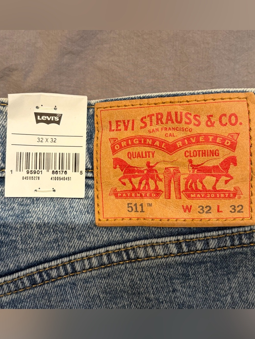 Levi's 511 Slim Men's Jeans in Light Blue Denim 32 x 32